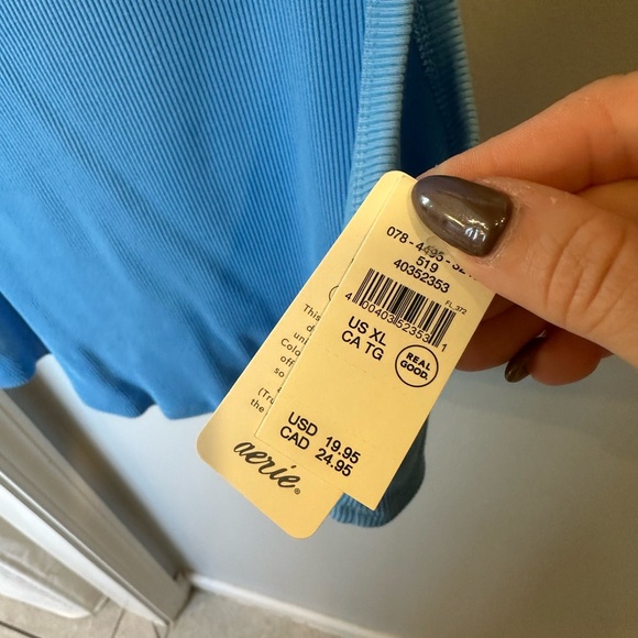 NWT Aerie Tank - Picture 3 of 4